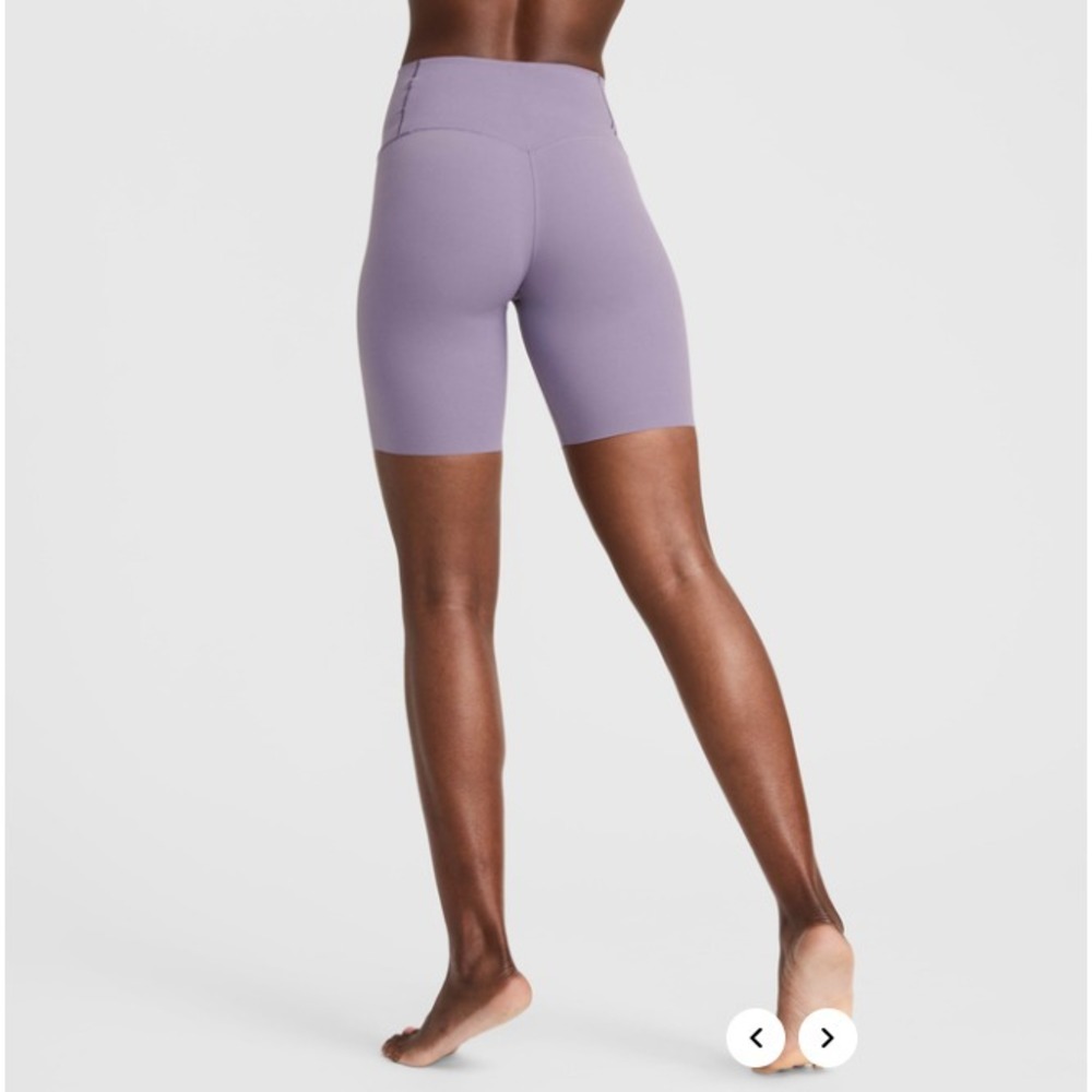 Nike Zenvy Women's SMALL High-Waisted 8" Biker Shorts in Daybreak/Black - $60 - Picture 2 of 8